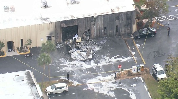 Se Estrella Avioneta En Edificio De Florida Hay Dos Muertos Y Un Herido