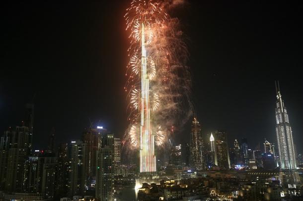 Fuegos artificiales en en el Burj Khalifa, Dubai.