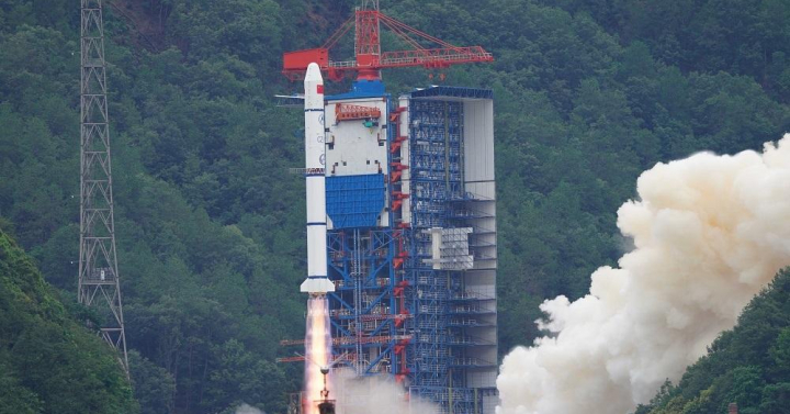 La Chine lance le satellite astronomique SVOM développé en collaboration avec la France