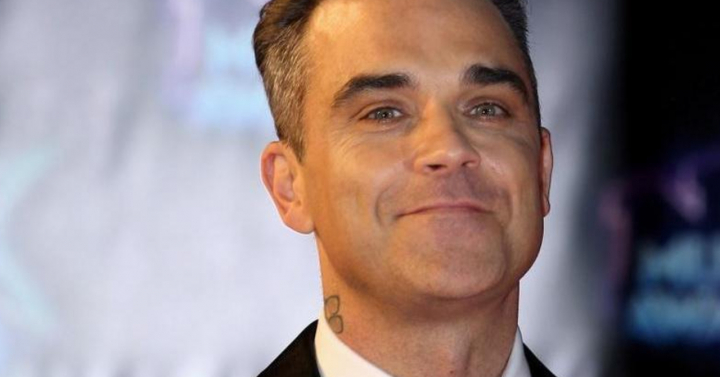 Ofrece Robbie Williams su primer álbum de navidad titulado “The Christmas Present”